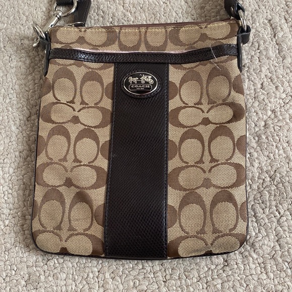Authentic Coach shoulder bag❤️ - Picture 2 of 6